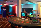 galerie/craps/chuckaluck-tisch.jpg